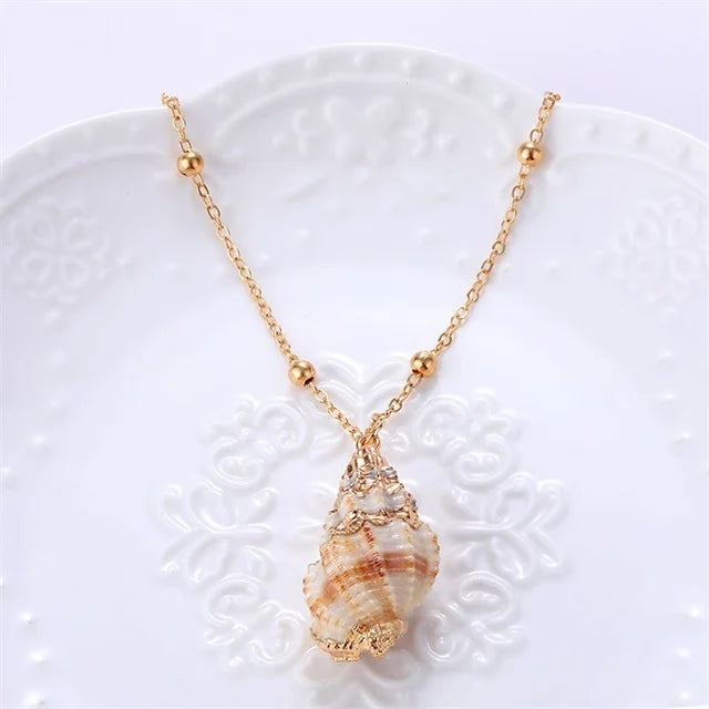 Boho Conch Shell Pendant Necklace – Summer Beach Jewelry for Women