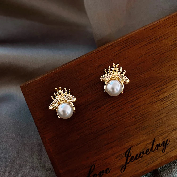 Pearl Bee Earrings – Luxurious Korean Fashion Insect Jewelry for Women