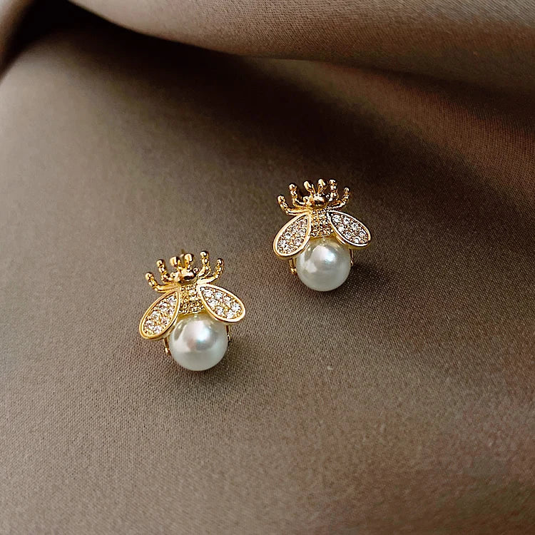 Pearl Bee Earrings – Luxurious Korean Fashion Insect Jewelry for Women