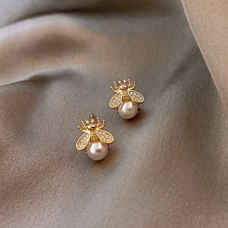 Pearl Bee Earrings – Luxurious Korean Fashion Insect Jewelry for Women