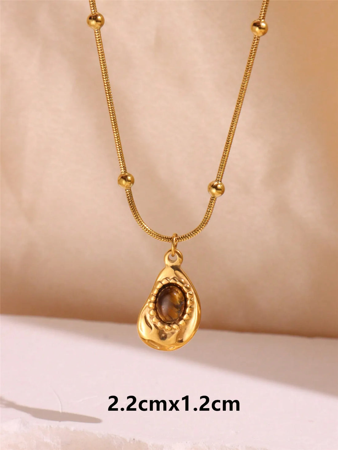 HangZhi Gold Oval Flower Pendant Necklace - Titanium Steel Charm Jewelry for Women