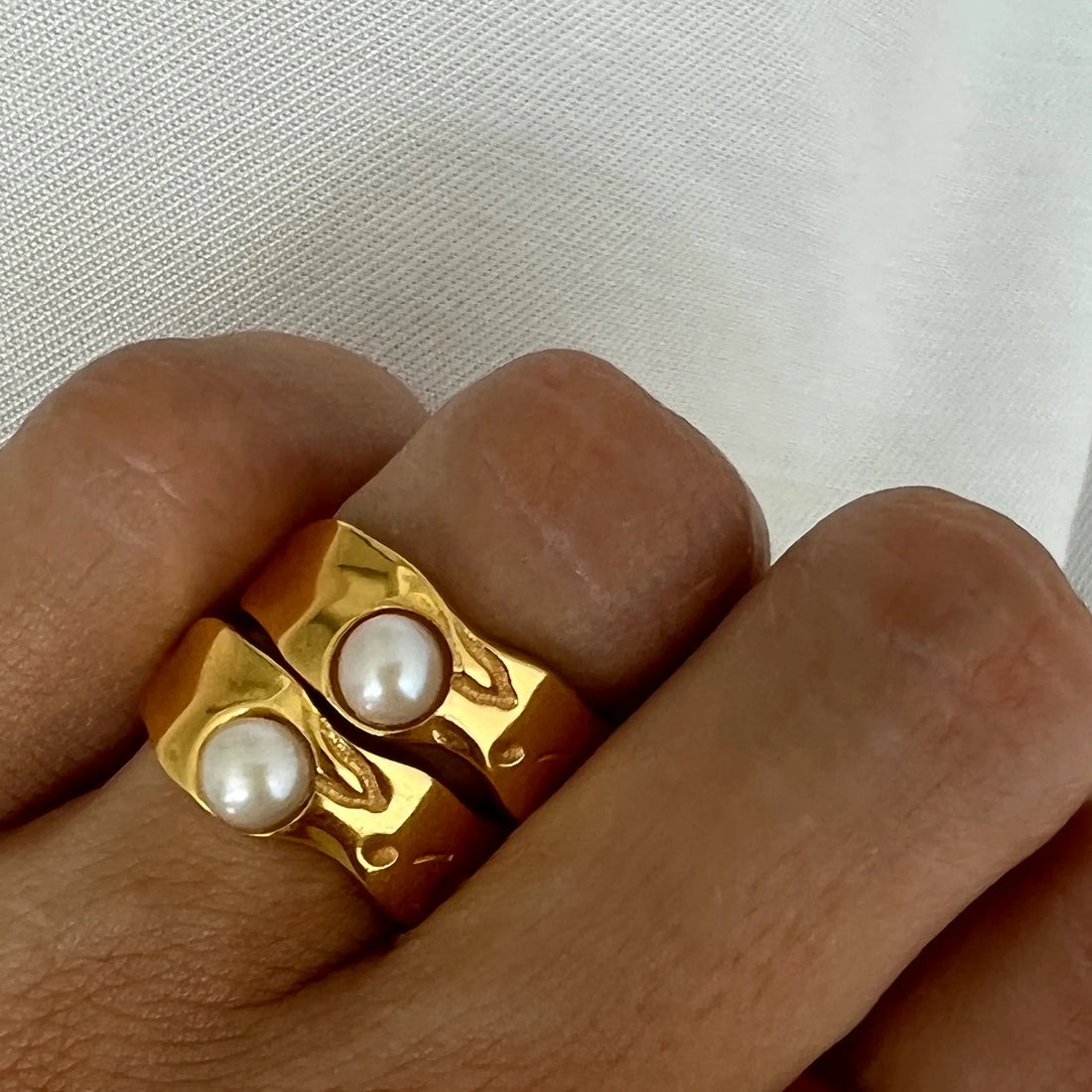 Uworld 18K Gold PVD Chunky Stainless Steel Ring – Freshwater Pearl & Zircon Jewelry