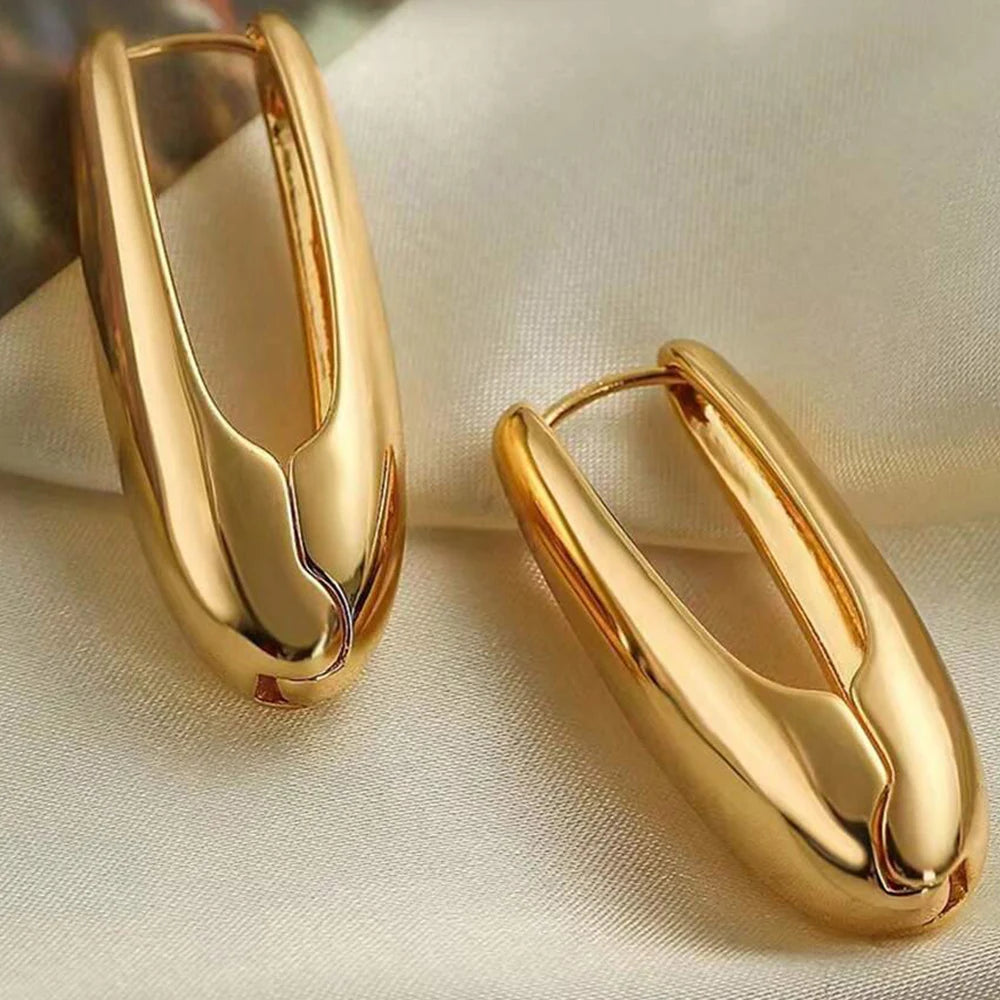 Gold-Plated Twisted Heart Hoop Earrings for Women