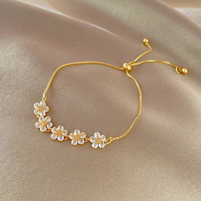 Fashion Delicate Four leaf Grass Gold Color Bracelets