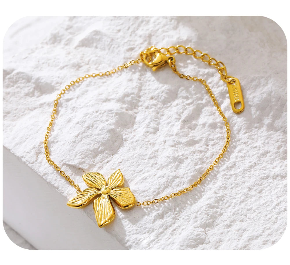 YACHAN Stainless Steel Flower Charm Bracelet - 18K Gold Plated Waterproof Jewelry