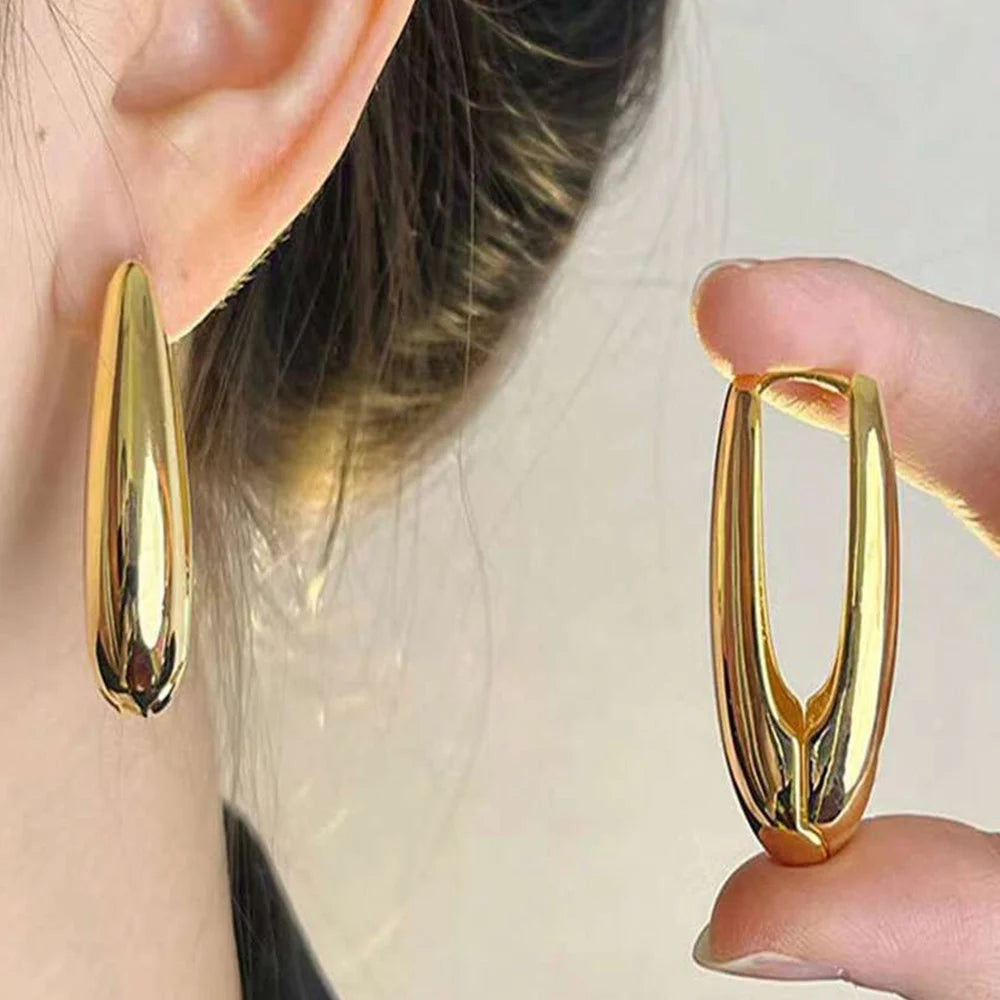 Gold-Plated Twisted Heart Hoop Earrings for Women