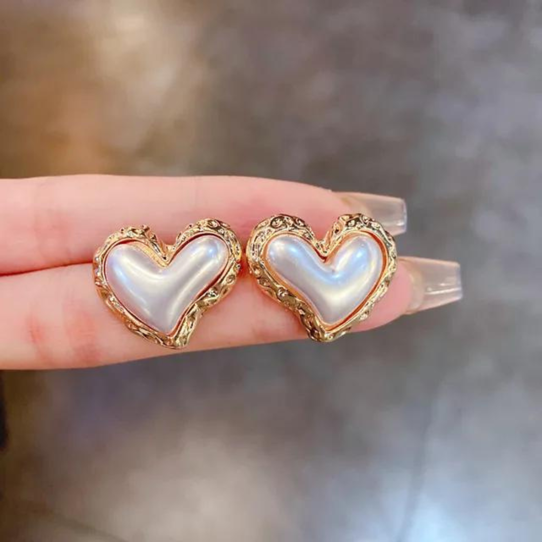 The New 2022 Flower Heart Earrings French Retro