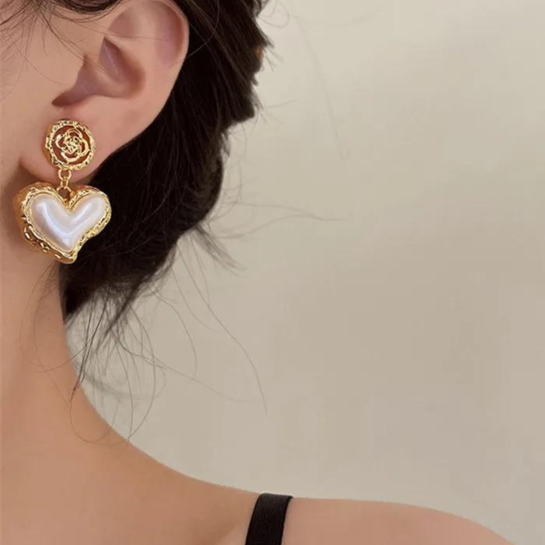 The New 2022 Flower Heart Earrings French Retro